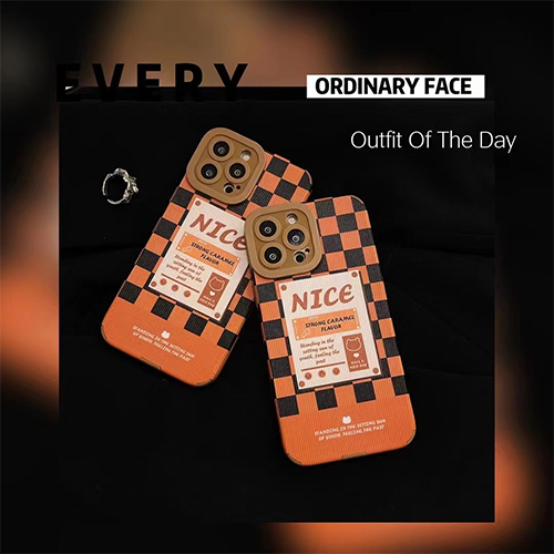 Etui med etiketmønster